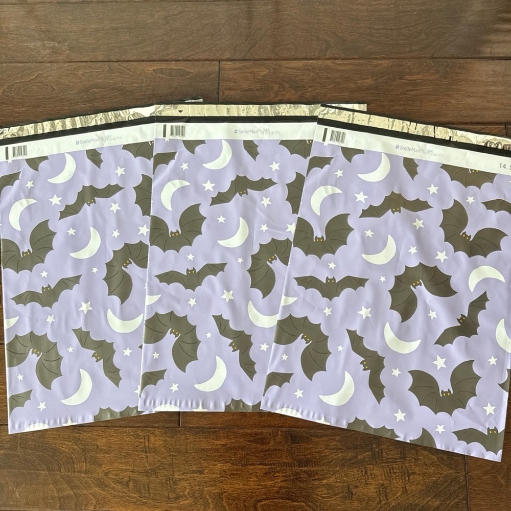 20 Pack - 14.5x19” XL Cute Bats Poly Mailers